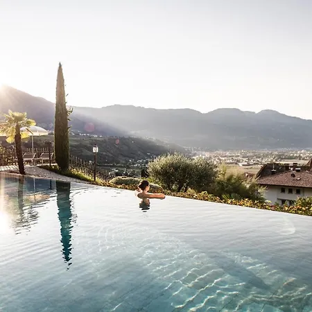 Kassian Hotel 4*